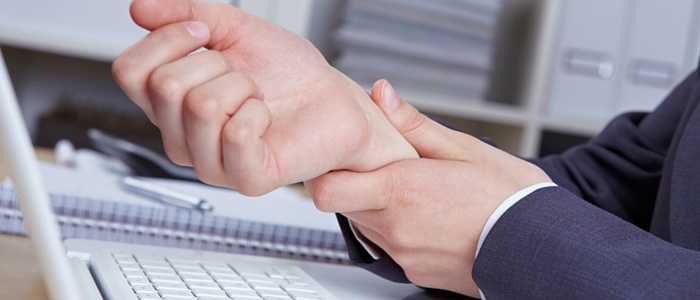 5 Ergonomic Solutions Proven to Reduce Carpal Tunnel Syndrome Risk http://www.onsite-physio.com/workplace-wellness-programs/5-ergonomic-solutions-proven-to-reduce-carpal-tunnel-syndrome-risk @onsitephysio